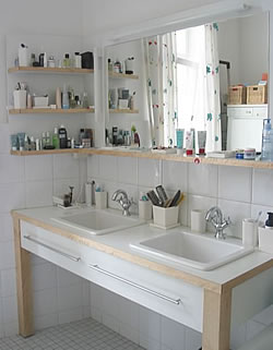 Waschtisch mit Spiegel und Ablagen - BCS M&ouml;belwerkst&auml;tten