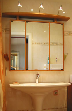 Badezimmerschrank - BCS M&ouml;belwerkst&auml;tten