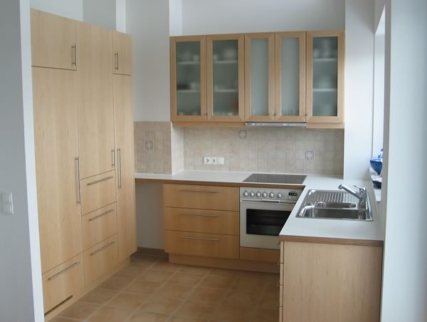 Vergr&ouml;&szlig;erte Ansicht der K&uuml;che von BCS M&ouml;belwerkst&auml;tten - Zur&uuml;ck = Klick auf das Bild!