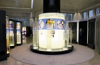 Vergr&ouml;&szlig;erte Ansicht der Messem&ouml;bel von BCS M&ouml;belwerkst&auml;tten - Zur&uuml;ck = Klick auf das Bild!